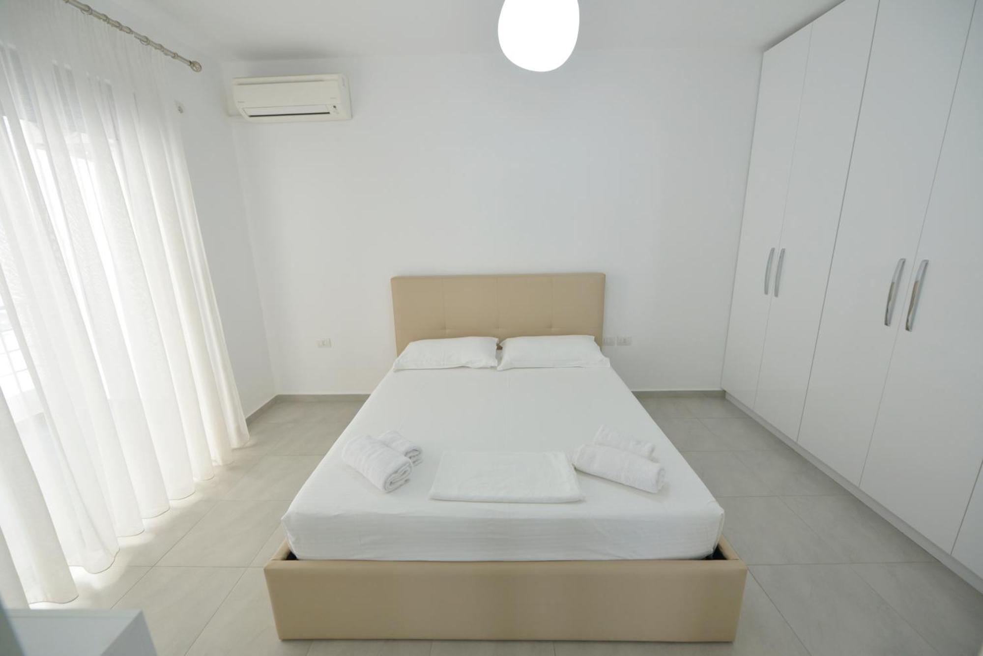 Aparthotel Miramare Sarandë Exterior foto
