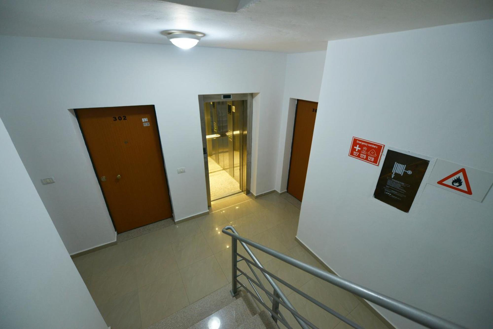 Aparthotel Miramare Sarandë Exterior foto